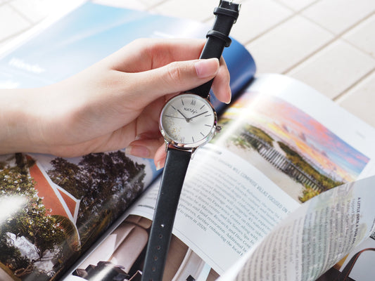 Discover Your Personal Style: Minimalist or Maximalist Accessory Guide